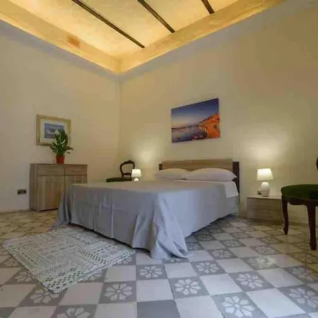 Spacious 5-bedrooms House With Large Terrace/bbq