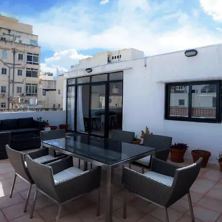 Spacious 5-bedrooms House With Large Terrace/bbq Sliema