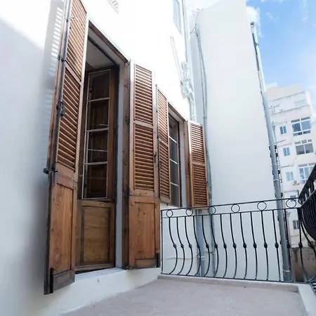 Vilă Spacious 5-bedrooms House With Large Terrace/bbq Sliema