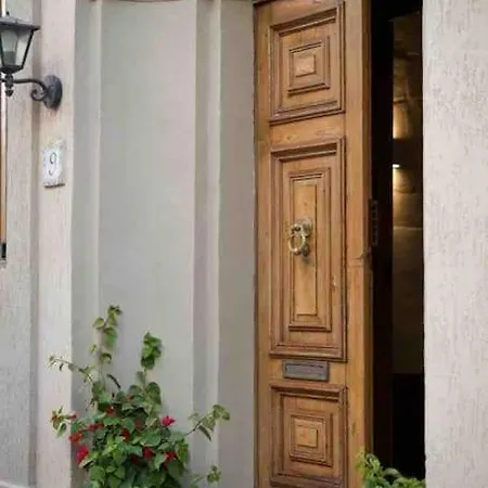 Spacious 5-bedrooms House With Large Terrace/bbq Villa