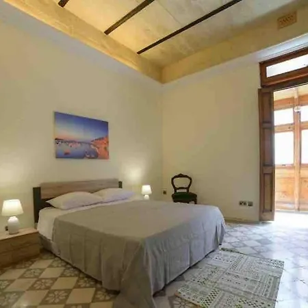 Spacious 5-bedrooms House With Large Terrace/bbq *