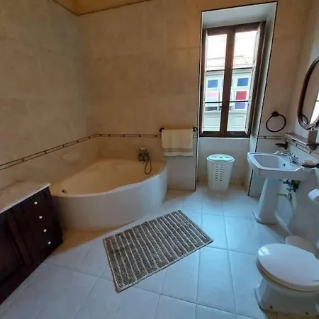 Spacious 5-bedrooms House With Large Terrace/bbq